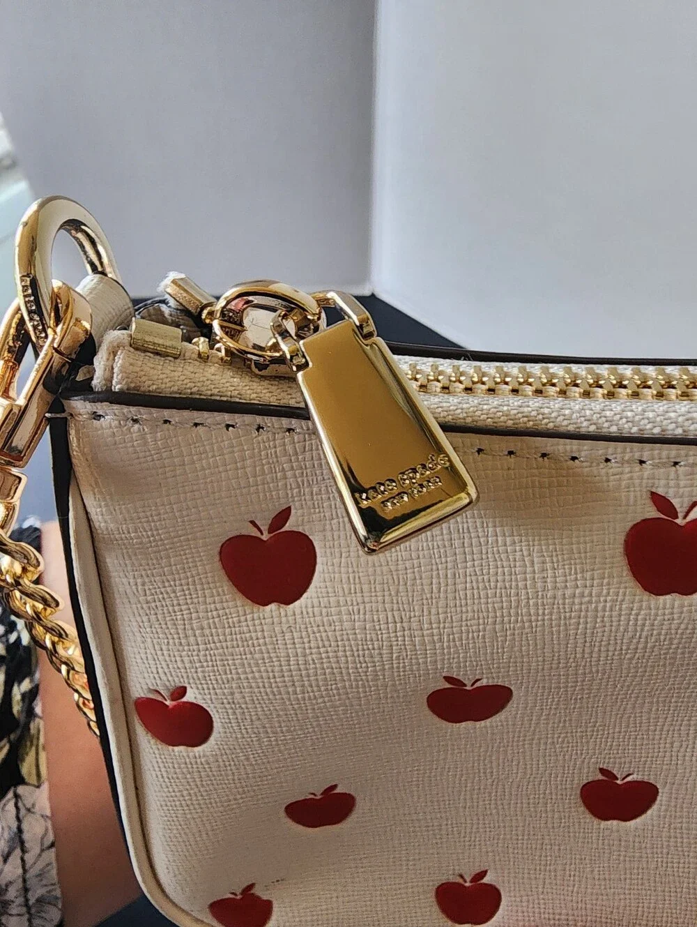 Kate Spade X Disney Snow White Apple Print Crossbody, EUC
